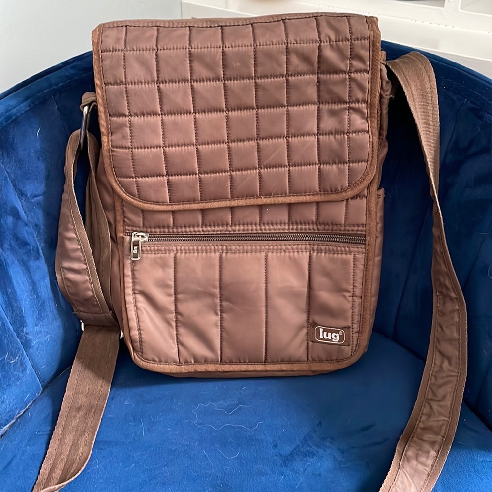 lug crossbody